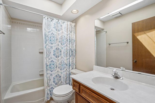 8912 Vincent Place, Bloomington, MN 55431