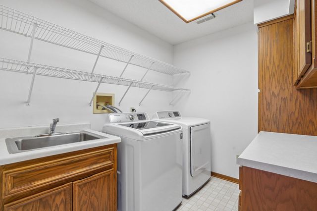 8912 Vincent Place, Bloomington, MN 55431