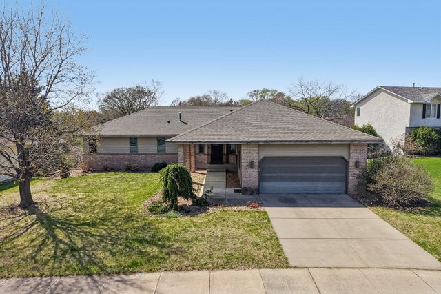 8912 Vincent Place, Bloomington, MN 55431