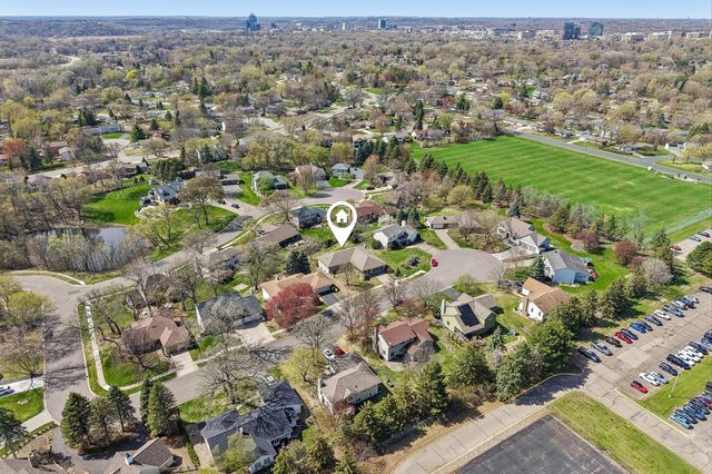 8912 Vincent Place, Bloomington, MN 55431