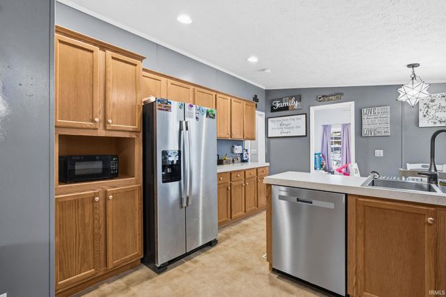 9205 S Harrodsburg Road, Bloomington, IN 47403