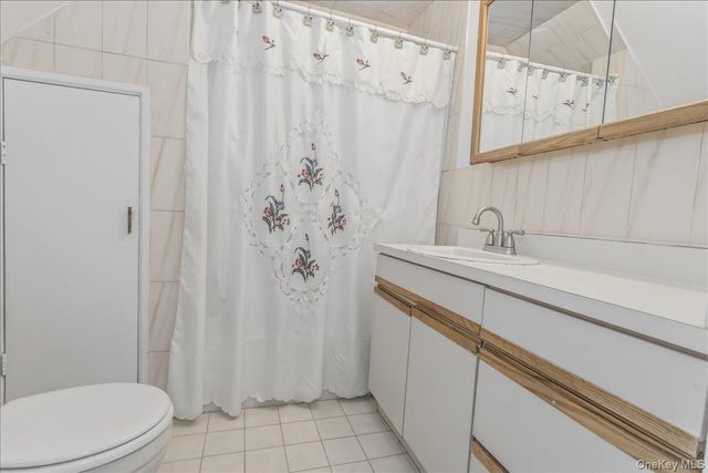 343 Nassau Boulevard, New Hyde Park, NY 11040