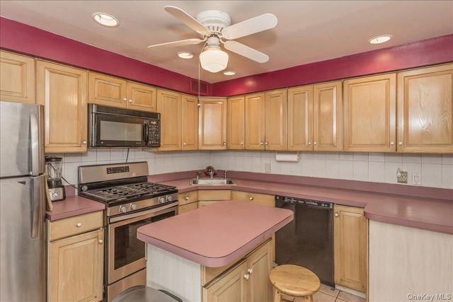 343 Nassau Boulevard, New Hyde Park, NY 11040