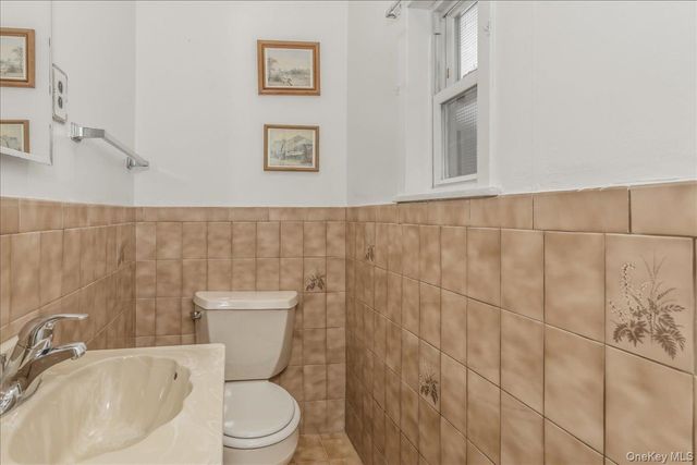 343 Nassau Boulevard, New Hyde Park, NY 11040