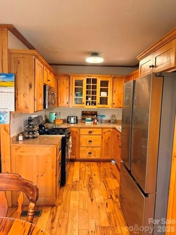 196 Austin Drive, Marion, NC 28752