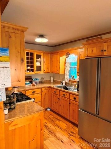 196 Austin Drive, Marion, NC 28752