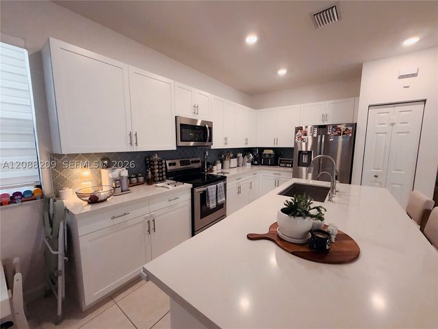 11014 W 35th Ln, Hialeah, FL 33018