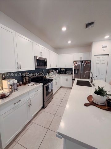 11014 W 35th Ln, Hialeah, FL 33018