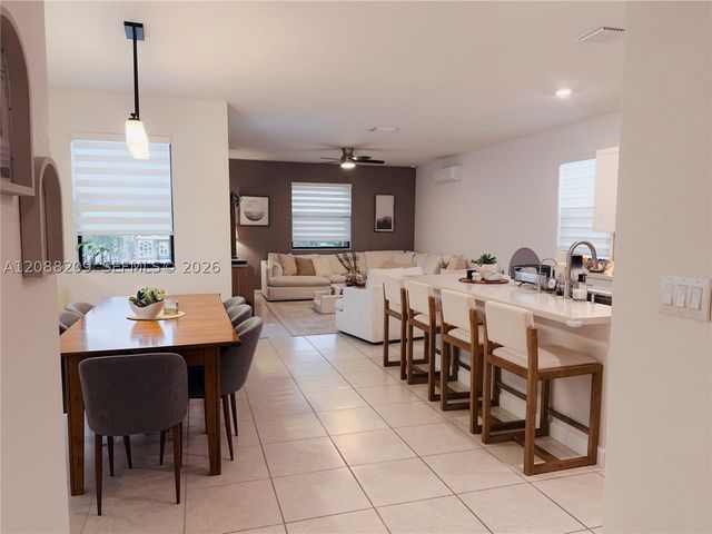 11014 W 35th Ln, Hialeah, FL 33018