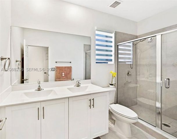11014 W 35th Ln, Hialeah, FL 33018