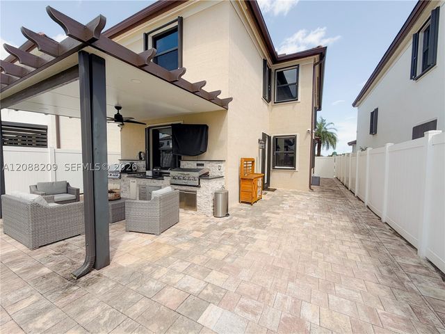11014 W 35th Ln, Hialeah, FL 33018