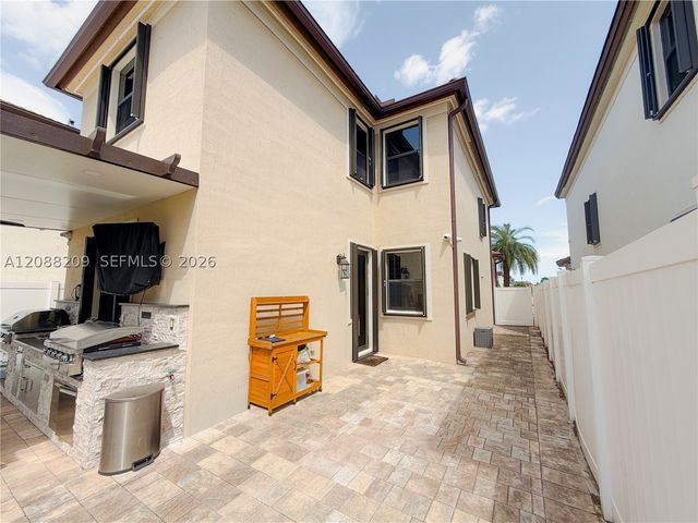 11014 W 35th Ln, Hialeah, FL 33018