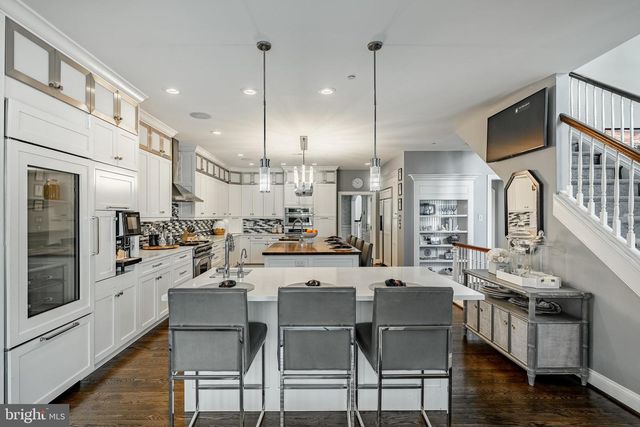 1053 WHITEGATE RD, Wayne, PA 19087