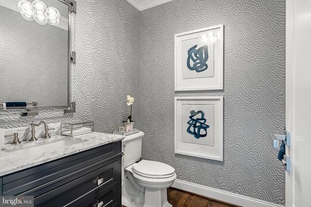 1053 WHITEGATE RD, Wayne, PA 19087