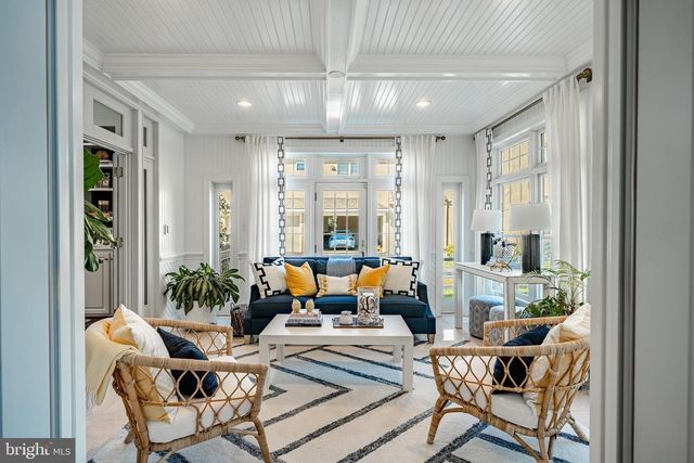 1053 WHITEGATE RD, Wayne, PA 19087