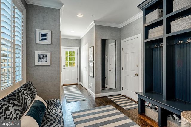 1053 WHITEGATE RD, Wayne, PA 19087