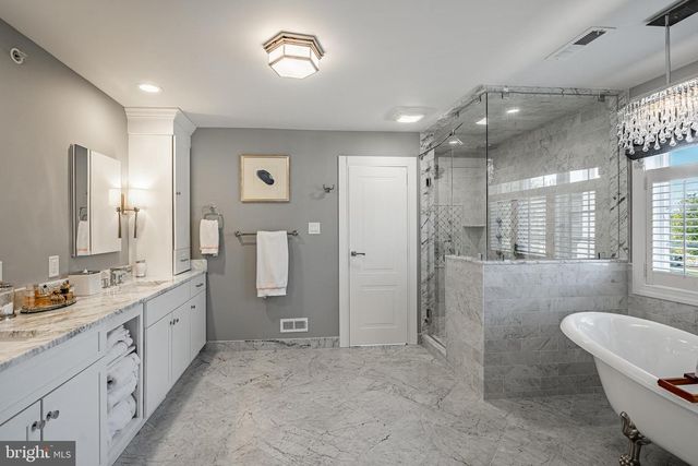 1053 WHITEGATE RD, Wayne, PA 19087