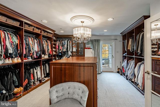 1053 WHITEGATE RD, Wayne, PA 19087