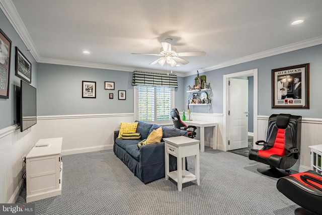 1053 WHITEGATE RD, Wayne, PA 19087