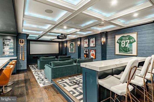 1053 WHITEGATE RD, Wayne, PA 19087