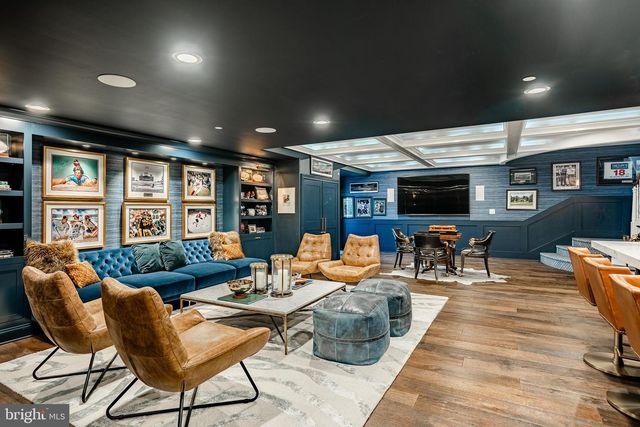 1053 WHITEGATE RD, Wayne, PA 19087