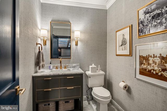 1053 WHITEGATE RD, Wayne, PA 19087