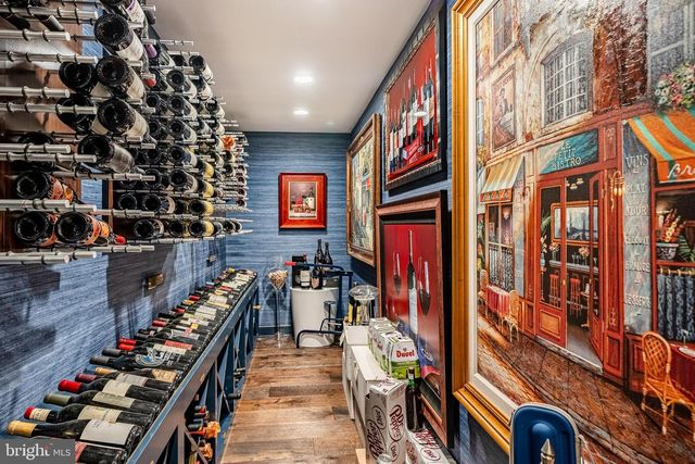 1053 WHITEGATE RD, Wayne, PA 19087