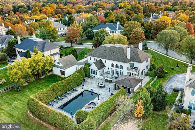 1053 WHITEGATE RD, Wayne, PA 19087