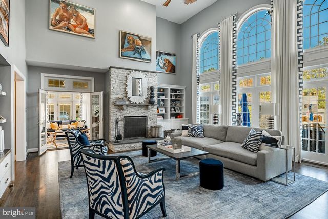 1053 WHITEGATE RD, Wayne, PA 19087