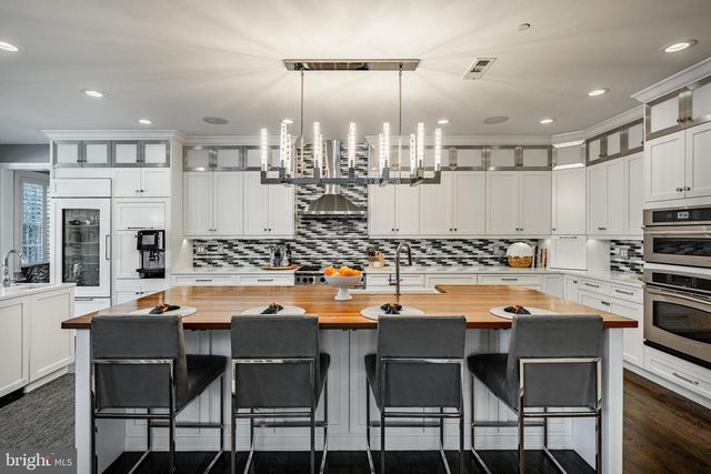 1053 WHITEGATE RD, Wayne, PA 19087