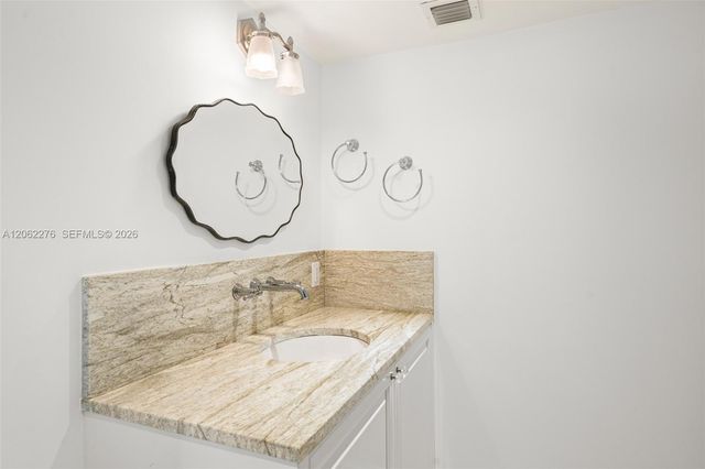600 Grapetree Drive 11DN, Key Biscayne, FL 33149