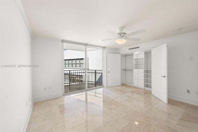 600 Grapetree Drive 11DN, Key Biscayne, FL 33149