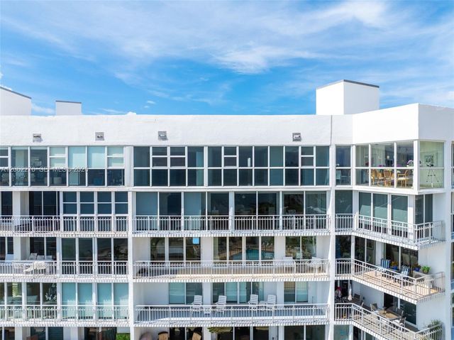 600 Grapetree Drive 11DN, Key Biscayne, FL 33149