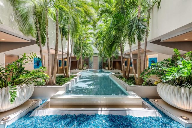 600 Grapetree Drive 11DN, Key Biscayne, FL 33149