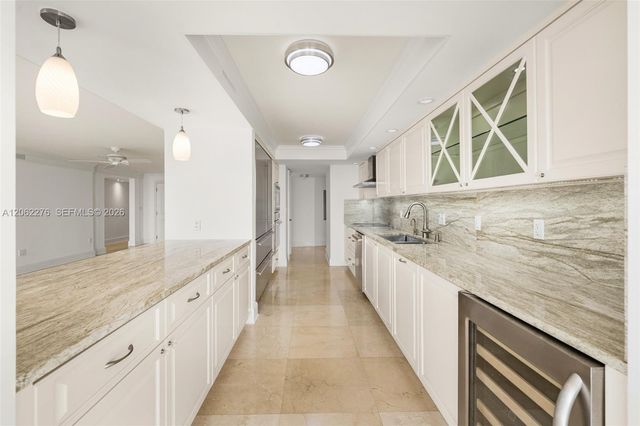 600 Grapetree Drive 11DN, Key Biscayne, FL 33149