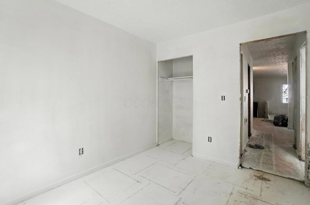 31 S Wheatland Avenue, Columbus, OH 43204