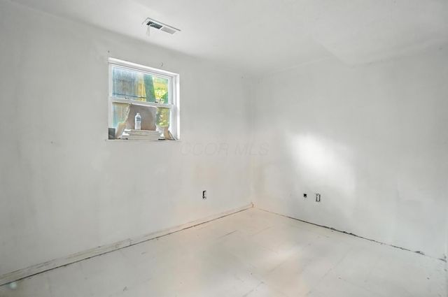 31 S Wheatland Avenue, Columbus, OH 43204