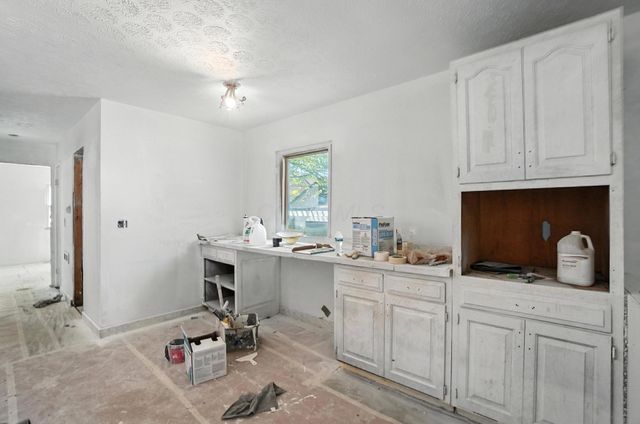 31 S Wheatland Avenue, Columbus, OH 43204