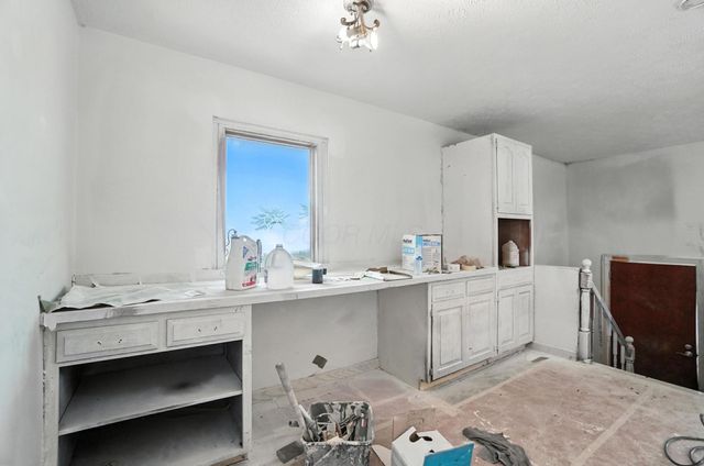 31 S Wheatland Avenue, Columbus, OH 43204