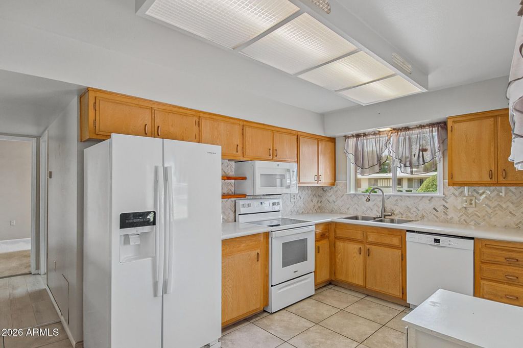 10842 W Abbott Avenue, Sun City, AZ 85351 — photo 4