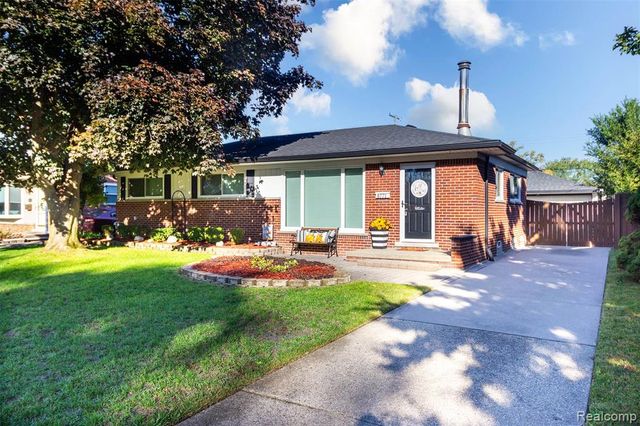 8771 Birkhill Drive, Sterling Heights, MI 48314