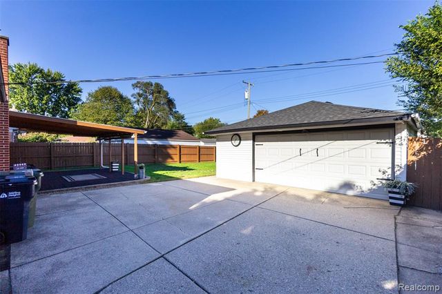8771 Birkhill Drive, Sterling Heights, MI 48314