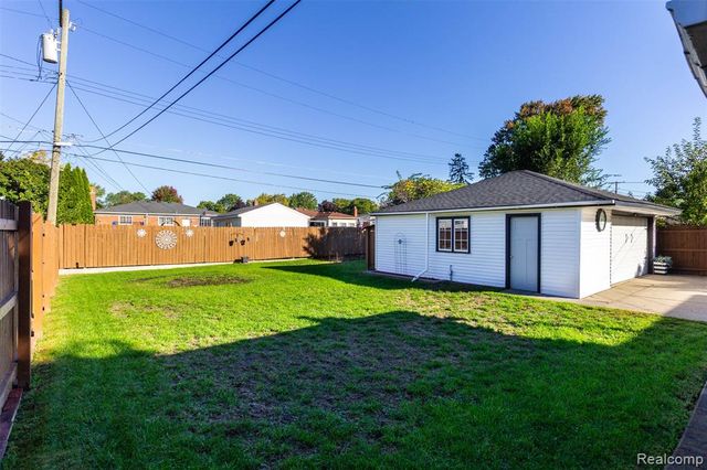 8771 Birkhill Drive, Sterling Heights, MI 48314