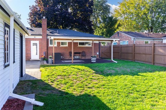 8771 Birkhill Drive, Sterling Heights, MI 48314