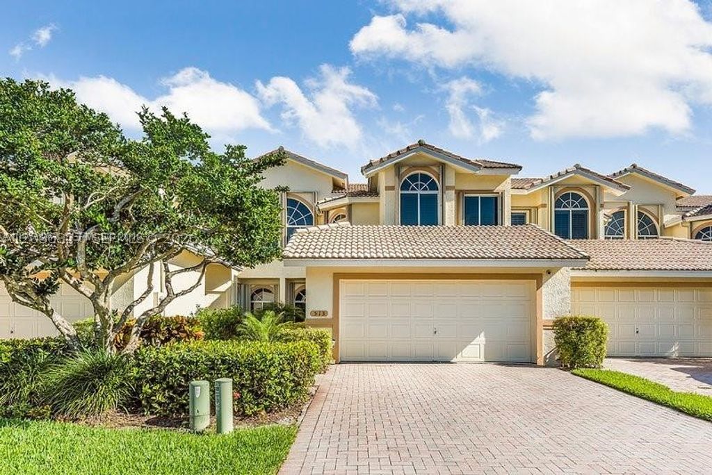513 W Palm Aire Dr 513, Pompano Beach, FL 33069