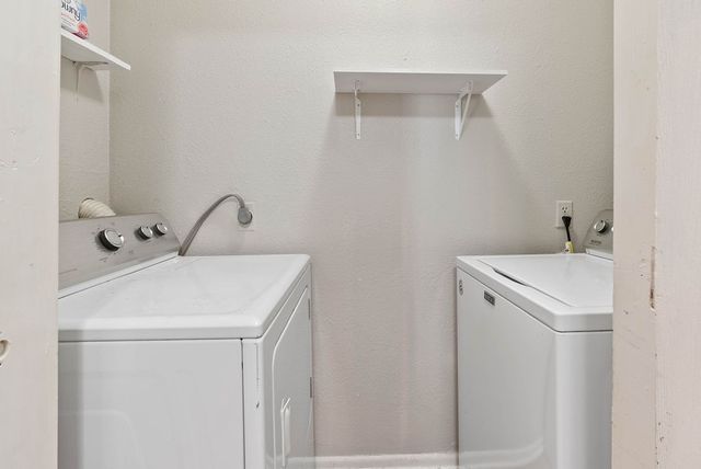 1410 Moore Ave, Portland, TX 78374