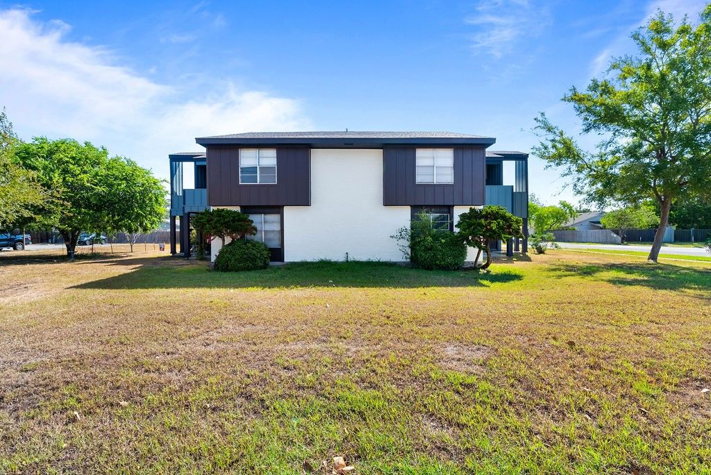 1410 Moore Ave, Portland, TX 78374