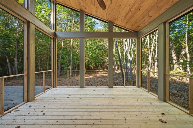 14290 Wildwood Lane, Harbert, MI 49115