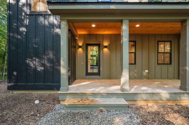 14290 Wildwood Lane, Harbert, MI 49115