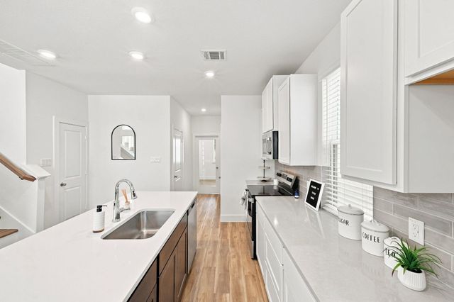 6065 Cebra Street, Houston, TX 77091